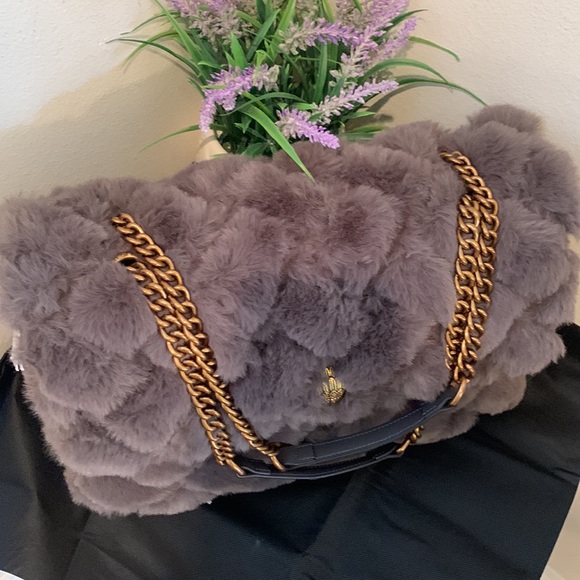 Kurt Geiger London Kensington XXL Quilted Faux Fur Shoulder Bag - Picture 15 of 17